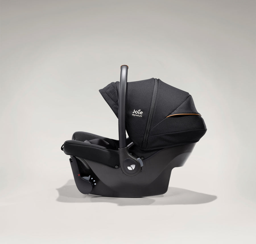 JOIE Sprint Babyschale mit integrierten ISOFIX-Konnektoren