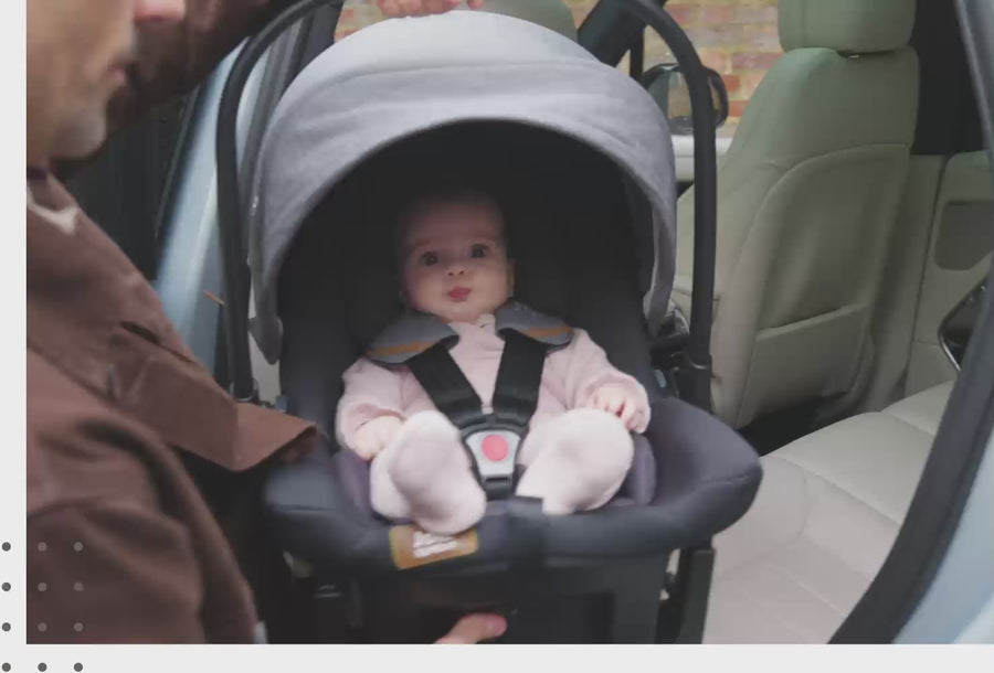 JOIE Sprint Babyschale mit integrierten ISOFIX-Konnektoren